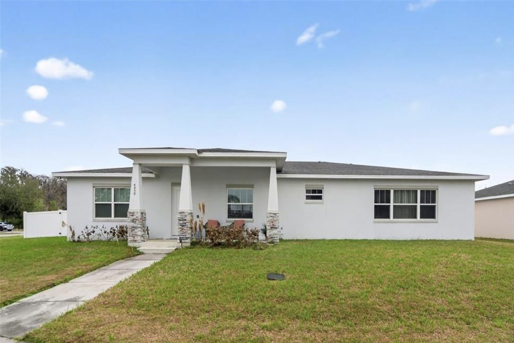 Exterior of 4950 Pall Mall Street E, Kissimmee FL in Trafalgar Village